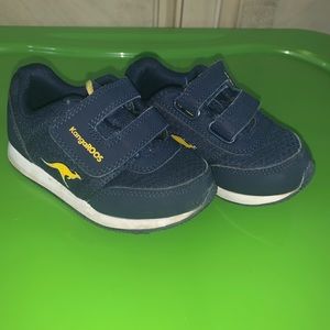 Kangaroo toddler shoes size 7 1/2